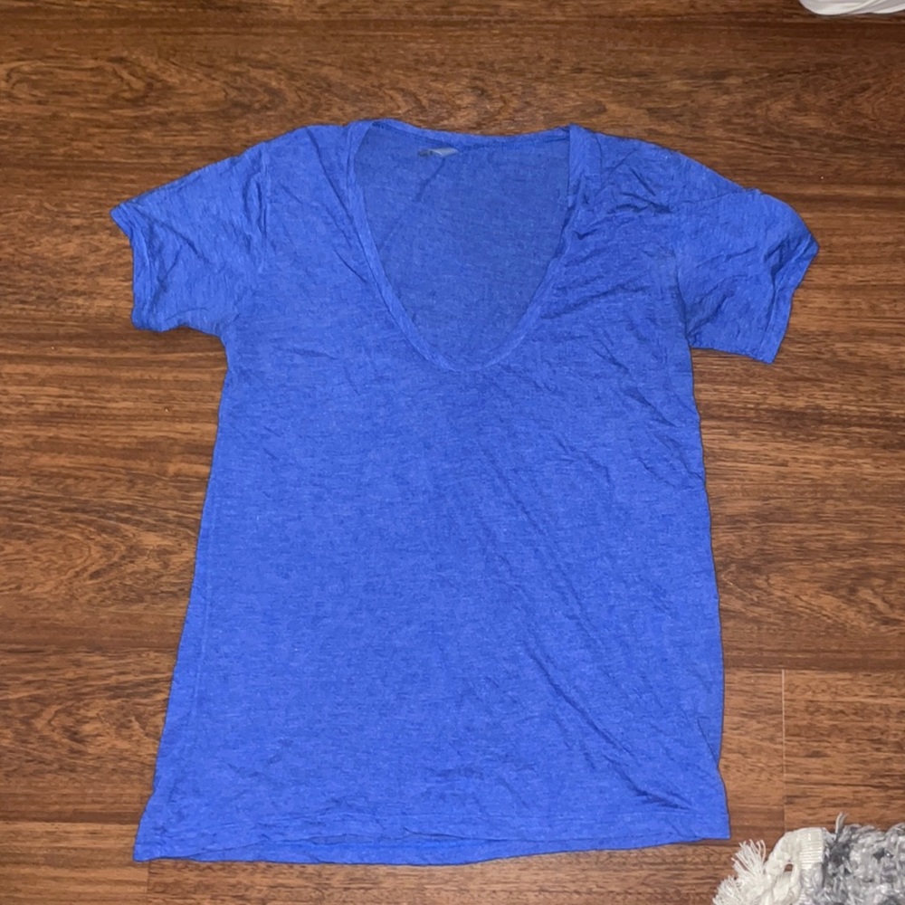 Used Scoop neck tee. Size medium. Bright royal blue.